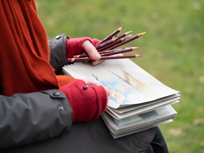 National Trust 12 Pastel Pencils in Tin, Derwent