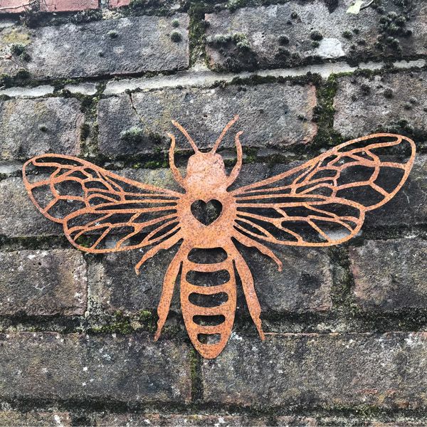 Bee Wall Plaque, Rusty Metal
