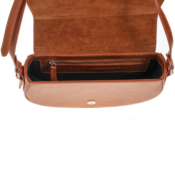 tan leather saddle handbag