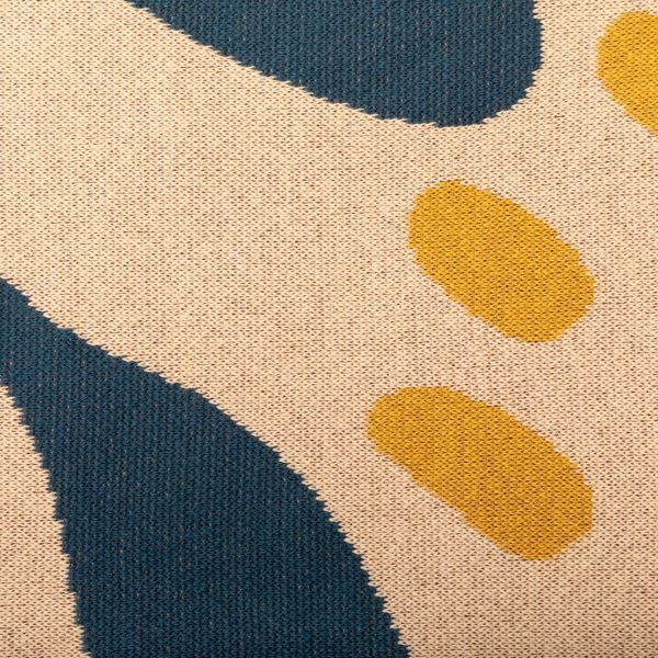 National Trust Knitted Jacquard Leaves Throw