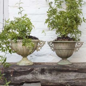 Aged metal Green Urn Round