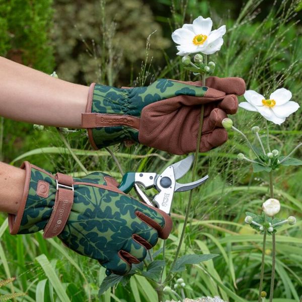 Burgon and Ball Moss Oak Leaf Garden Gloves